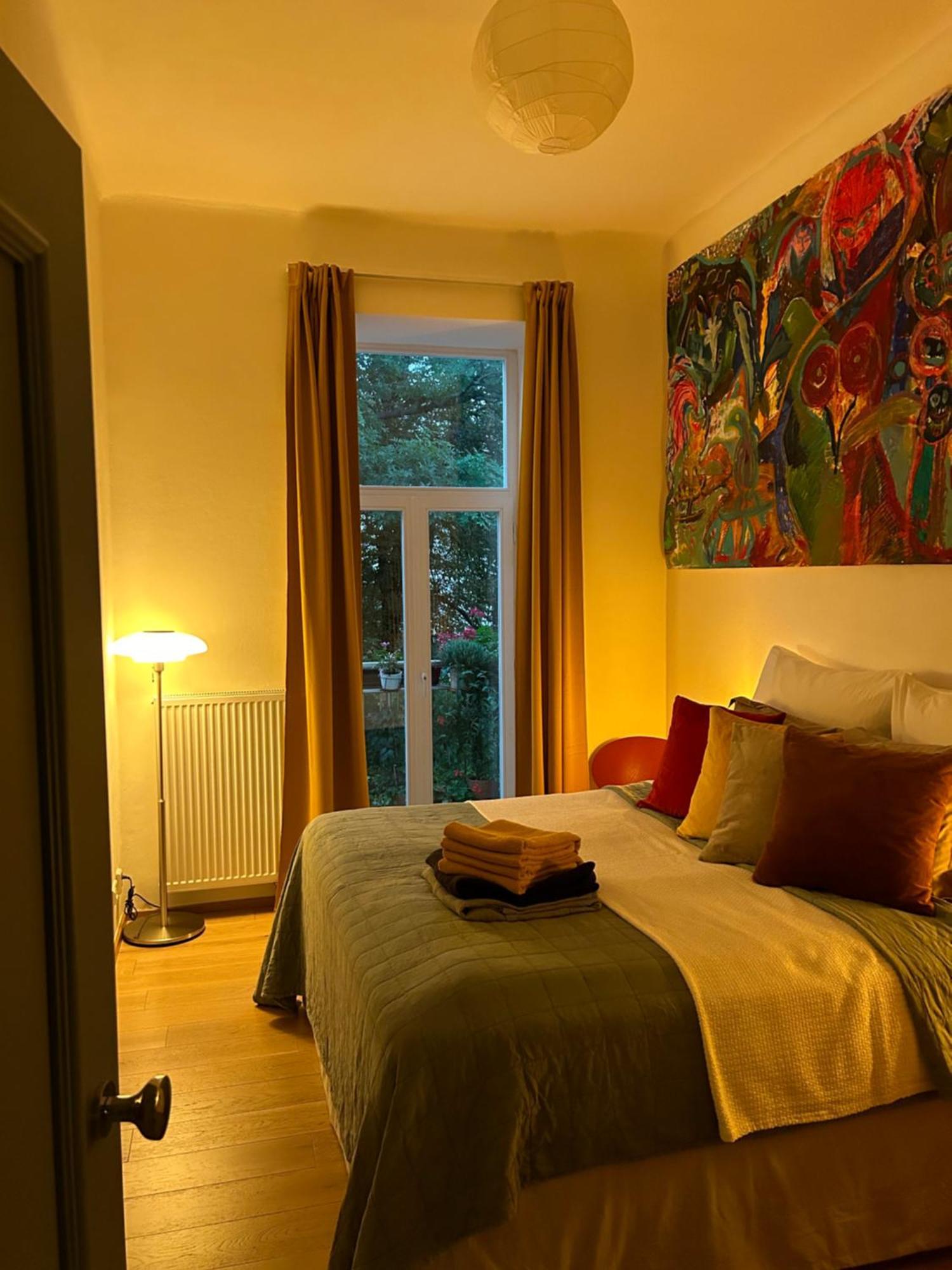 Green Balcony & King Size Bed Praga Exterior foto